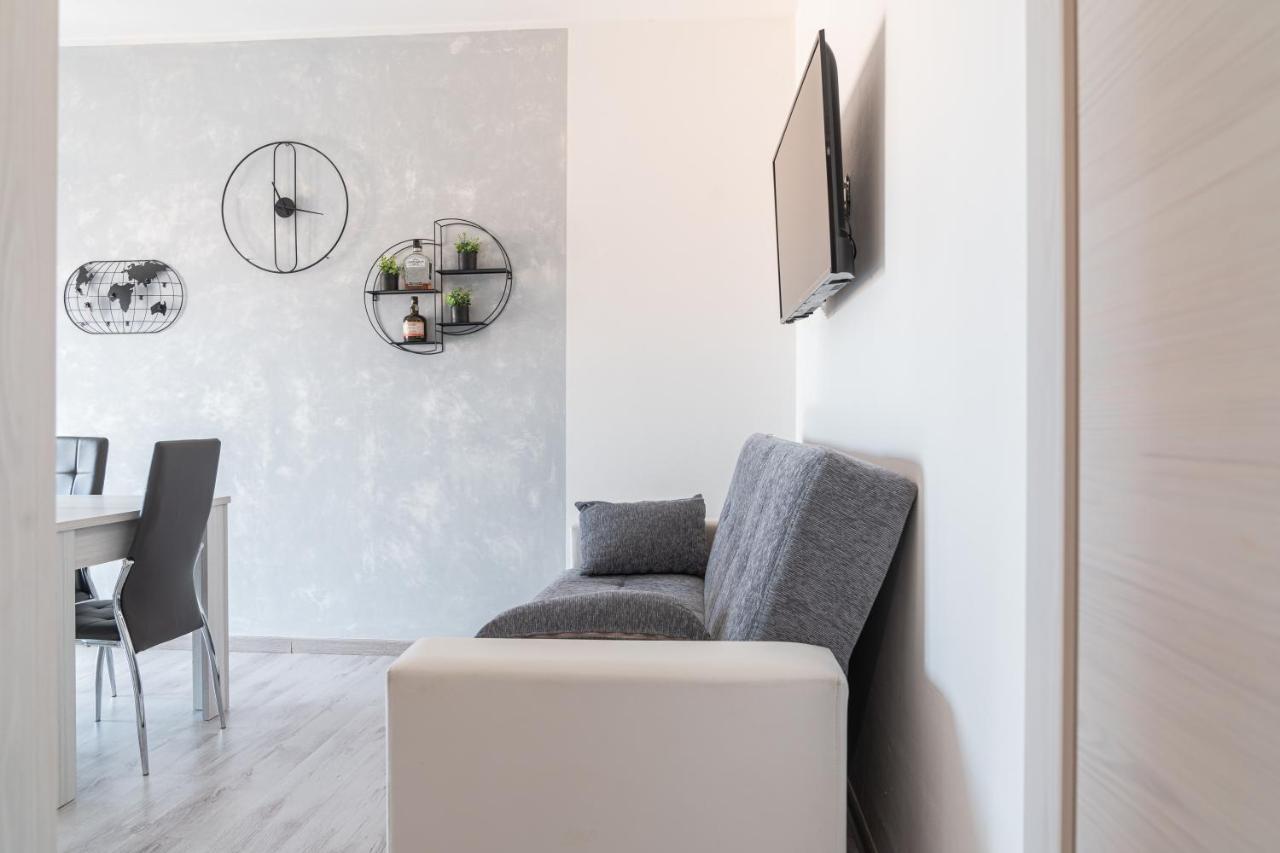 Almi - Guest Apartment Порто-Торрес Экстерьер фото